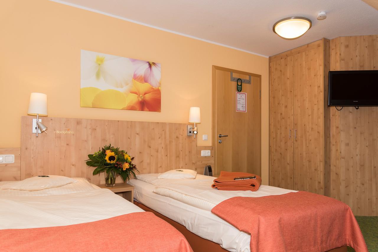 Hotel Und Landgasthof Zum Bockshahn Spessart  Екстер'єр фото